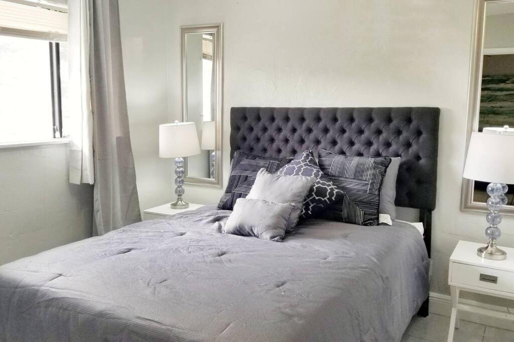 Ultra Glam Apartment 5 Miles From Hard Rock Casino Hollywood Exterior photo